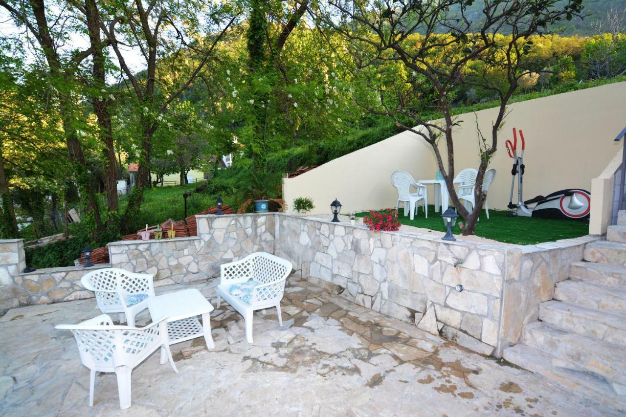 Holiday Home Cattaro Exterior photo